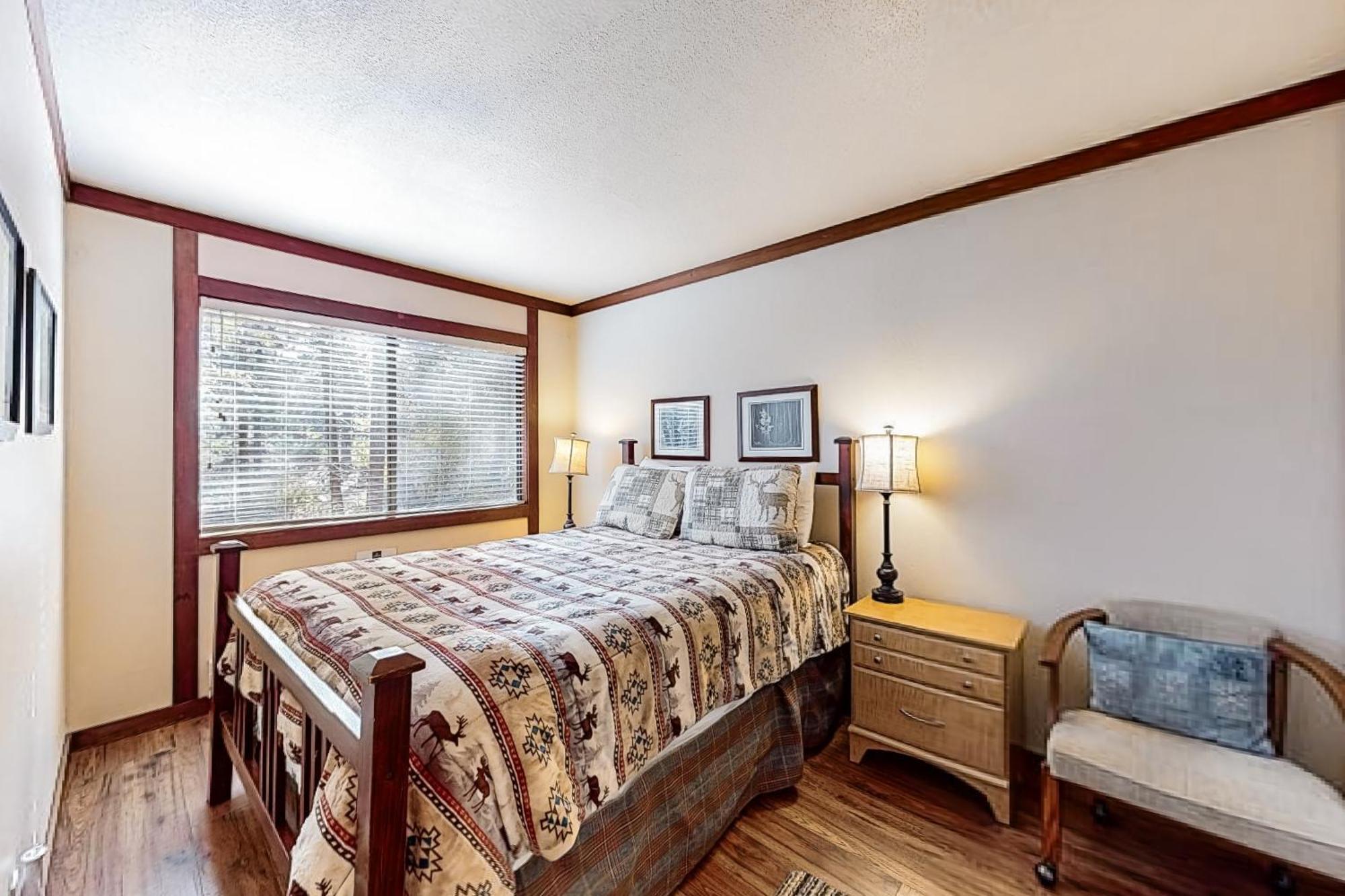 Creekside Retreat & Sierra Townhome Incline Village Ruang foto